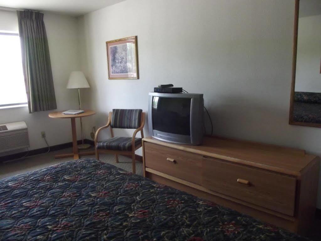 Super 8 by Wyndham Kremmling Hotell Exteriör bild